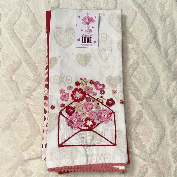 Letters of LOVE White Red XOXO Embroidered Cotton Blend Kitchen Towels set of 3 - Picture 1 of 11